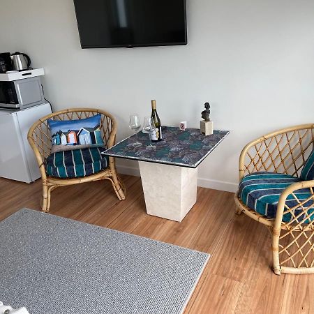 Atahu Bed & Breakfast Порируа Екстериор снимка